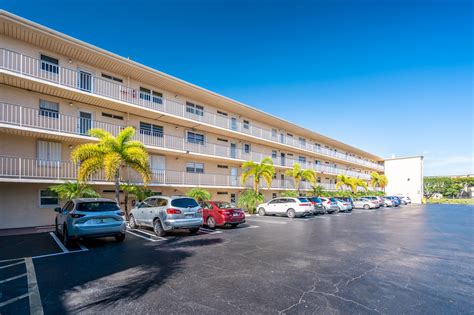 village royale on the green photos|Village Royal On The Green homes for sale in Boynton Beach FL.